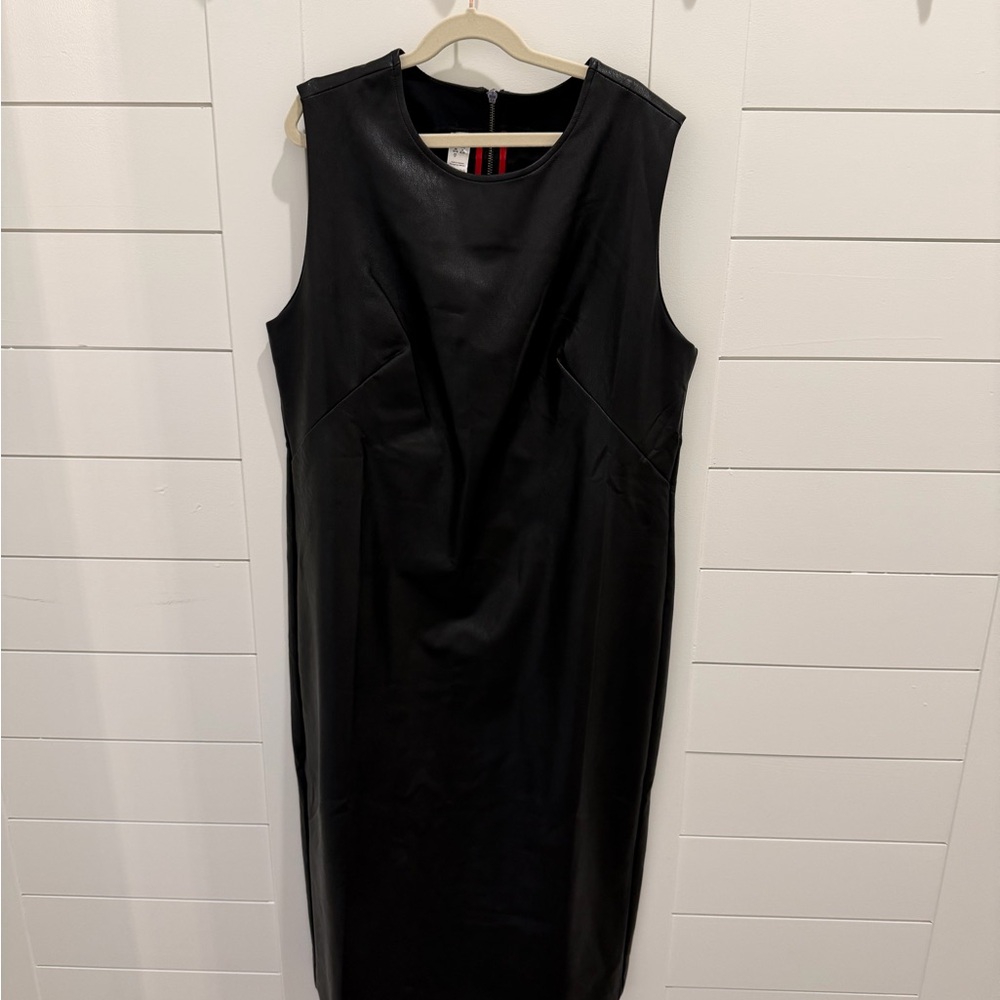 SPANX Elegant Black Sleeveless Midi Dress